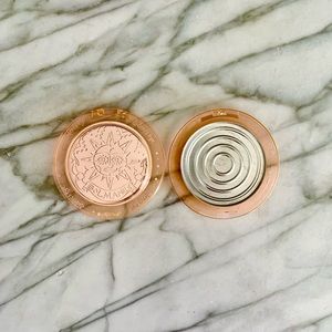 Broken Sunlight Love Blusher Compact